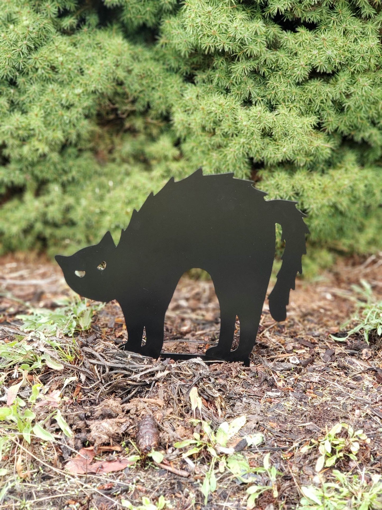 Hissing Cat Yard Stake